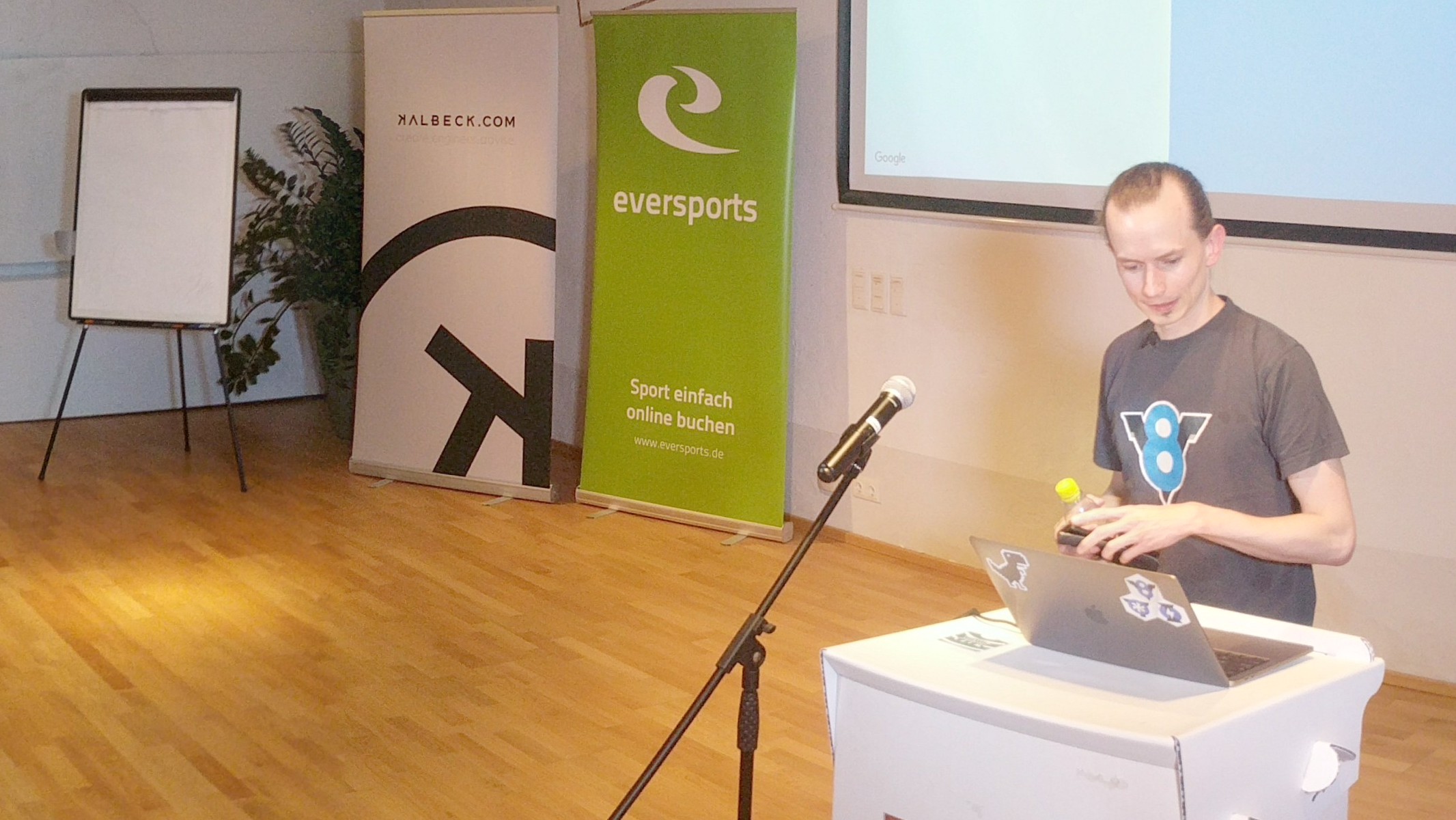 JavaScript at blazing speed: a deep dive into V8