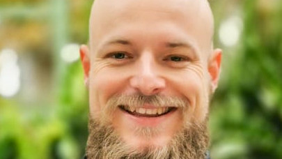 Querying Wikipedia for real influencers