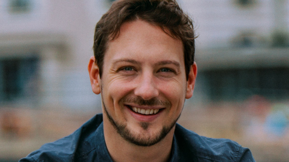 Introduction to Smart Assistants - Alexa vs Google Home